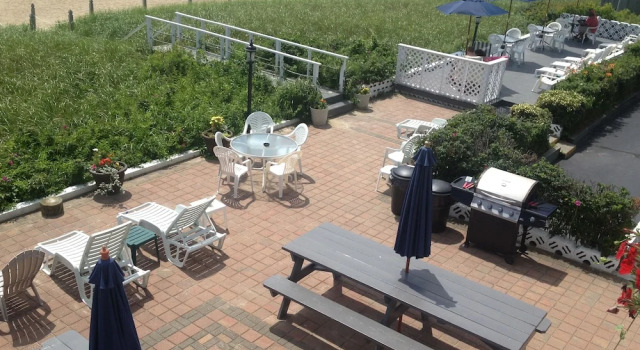 Sandpiper Beachfront Motel, Buchen Sie Motel Hotels in New England mit Parkplatz, Parkplätze