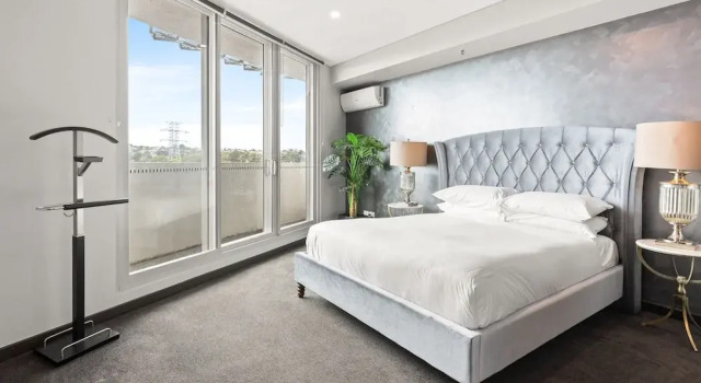 Elegant 1-bed by Riverside Park & Amenities, Book Apartment Canterbury-Bankstown New South Wales
