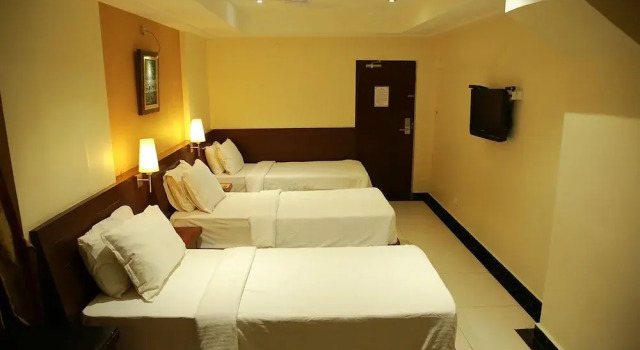 Трёхместный номер Comfort Hotel Shaans