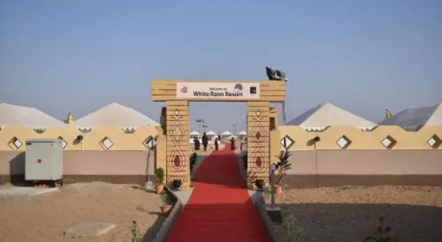 White Rann Resort Gujarat, Rezervovat Lázně / Resort Hotely v Gujarat s parkováním, Parkování