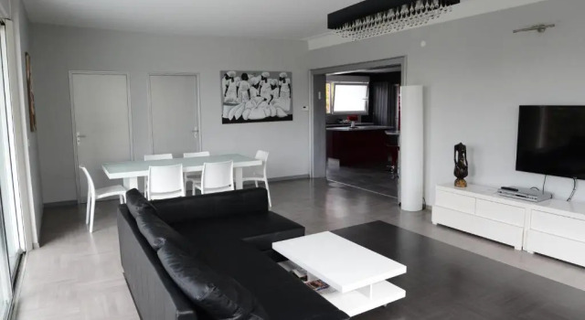 Mon gite sur Pompidou - Metz, Varaa Huoneisto Hotellit Metz pysäköinnillä, Pysäköinti