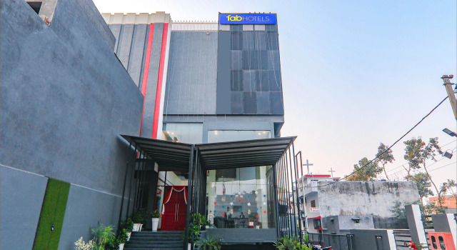 Fabhotel Landmark