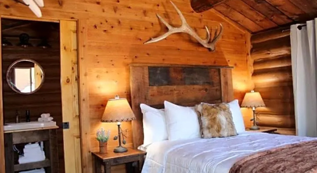 Коттедж c 1 комнатой Elkhorn Cabins and Inn