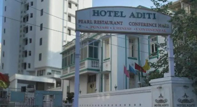 Aditi Hotel, Забронировать Отель Вадодара штат Гуджарат