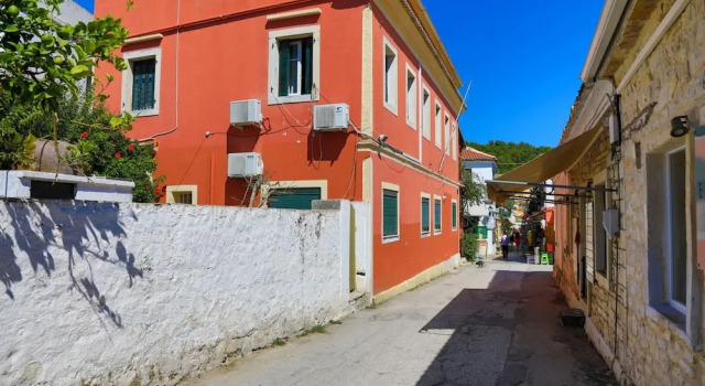 Faros Ennea in Gaios