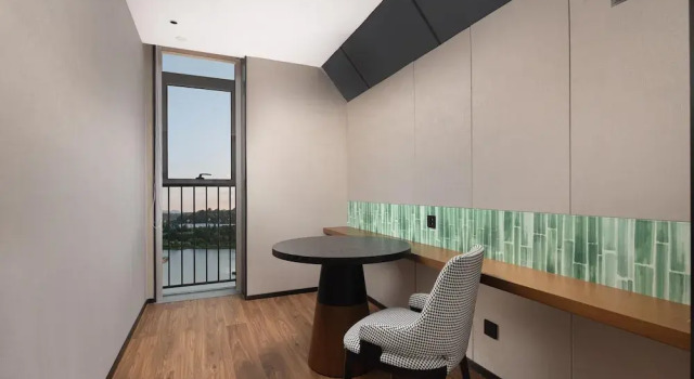 Двухместный люкс с видом на залив Hilton Garden Inn Guiyang Gui'An New Area