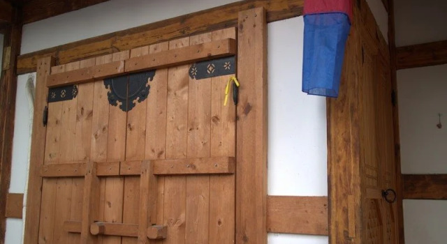 Deokindang & Su Guesthouse, Забронировать Отель Чонджу Чолла-Пукто, рядом с Медицинский научный музей Больницы Иисуса