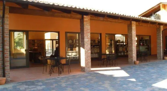 Casa Vacanze Cascina Mezzane, Забронировать Отель Рикальдоне Пьемонт