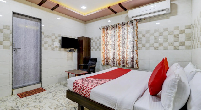 OYO 71795 Hotel Shakti Inn, Prenota Hotel Ahmedabad 
