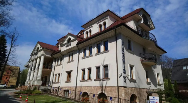 Apart Styl Apartament Radowid z basenem, centrum miasta, Забронировать Апартаменты/квартира Отели Высоких Татр с парковкой, Парковка