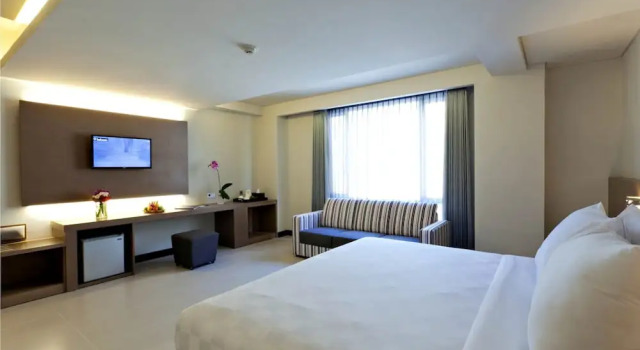 Семейный люкс Euphoria Hotel