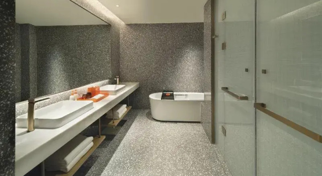Двухместный полулюкс с балконом Crowne Plaza Beijing Badaling by IHG