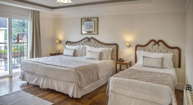 Трёхместный номер Premium с красивым видом из окна Hotel Estoril