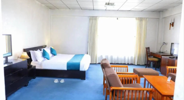Platinum Hotel