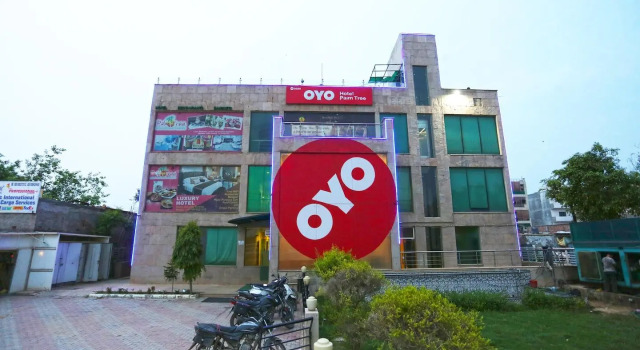 OYO 9899 Hotel Palm Tree, Забронировать Отель Гургаон 