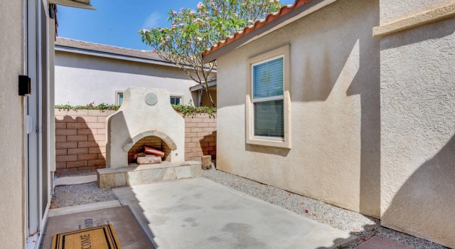 Pool Access + Mtn Views! Extended Escape in Indio, Забронировать Апартаменты/квартира Индио Coachella Valley, рядом с Загородный клуб Indian Palms