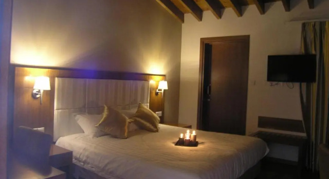 Люкс Livadia Hotel Kyperounta