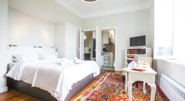 Charming Studio in Biarritz, Prenota Hotel Hotel a Aquitania con parcheggio, Parcheggio
