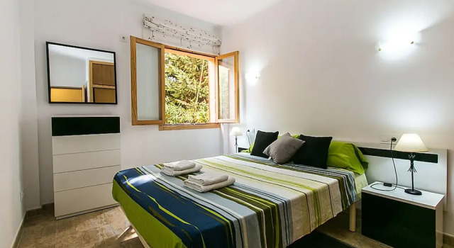 Apartamento familiar 3 habitaciones con balcón Apartamento Ferragut