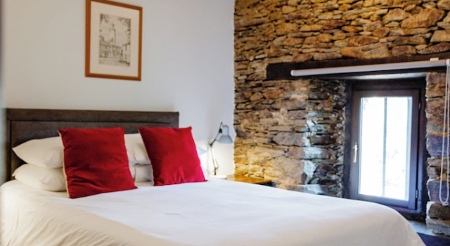 Коттедж Deluxe с видом на озеро Le Manoir de la Vieille Douve