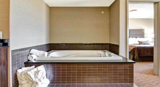 Люкс Canalta Hotel Assiniboia