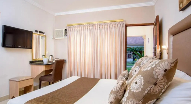 Номер Standard The Cycad Lodge & Chalets