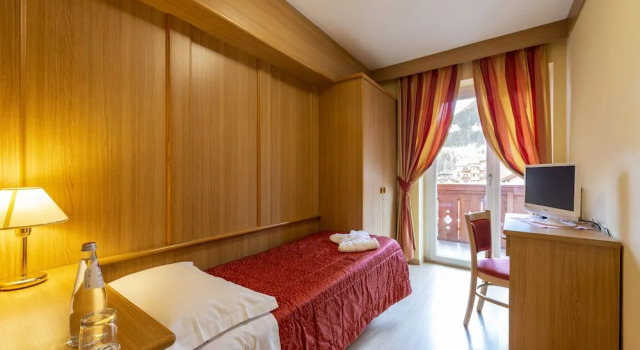 Одноместный номер Standard с балконом Hotel La Serenella