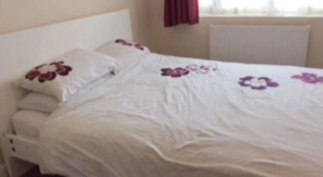 Beautiful 1-Bed Apartment in Romford, Book Apartment Romford Greater London