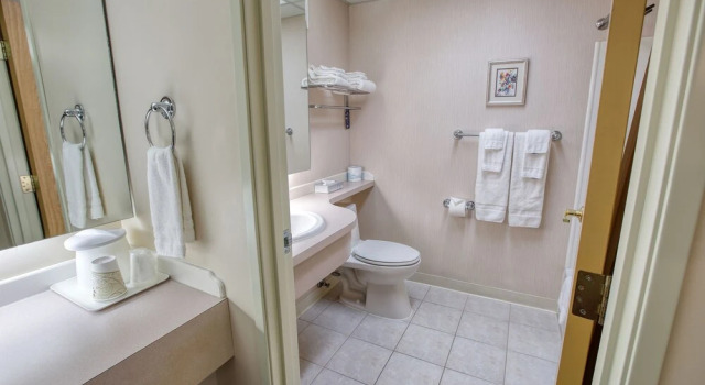 Deluxe Vierer Zimmer mit Balkon Bear Lodge
