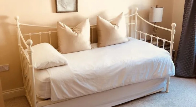 The Pear Tree Inn, Book Hotel Hildersham Cambridgeshire