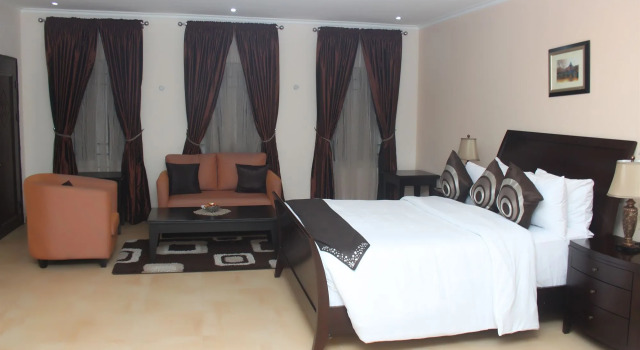 TOC Hotel, Rezerwuj Hotel Lekki Phase 1 