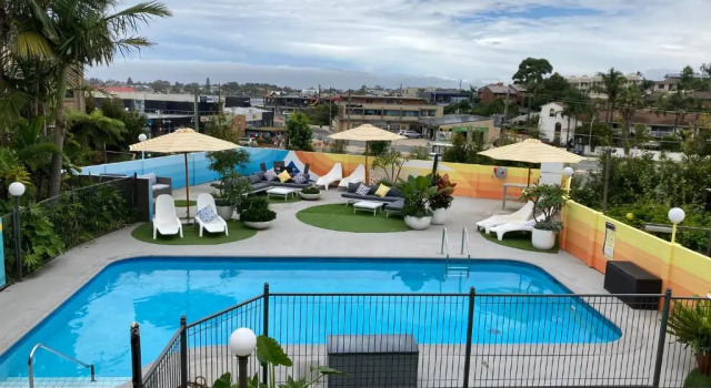 Семейный номер Deluxe с видом на бассейн South Seas Motel