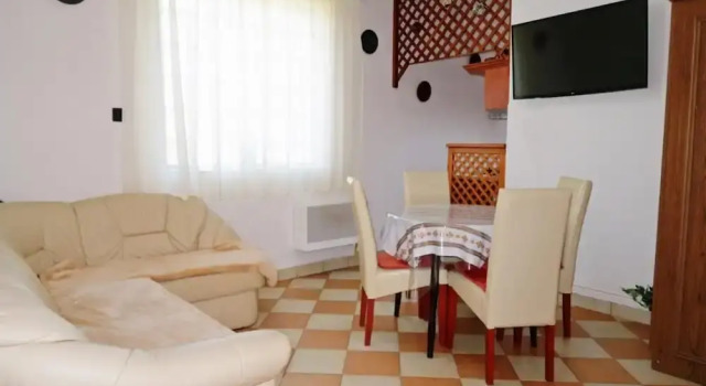 Apartment- 4 1 2 in Zalakaros, Book Lejlighed Hoteller i Western Transdanubia med parkering, Parkering