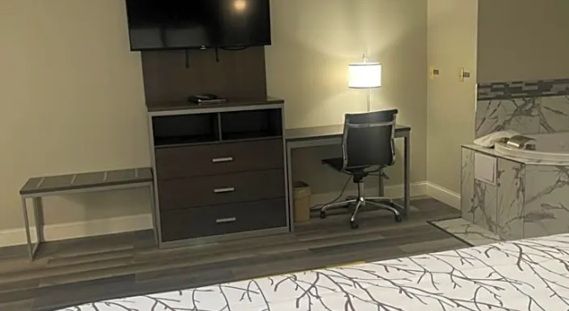 Номер Standard HomeTown Inn & Suites