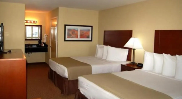Четырёхместный номер Standard Southern Inn and Suites Kermit