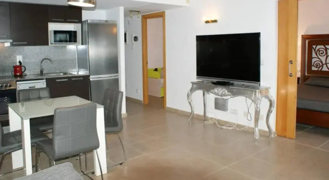 Apartamento en Roses con vistas al canal y piscina