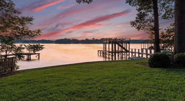 Lakefront Living