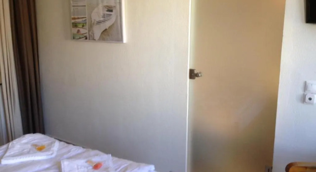 Одноместный номер Standard с балконом Candia Hotel