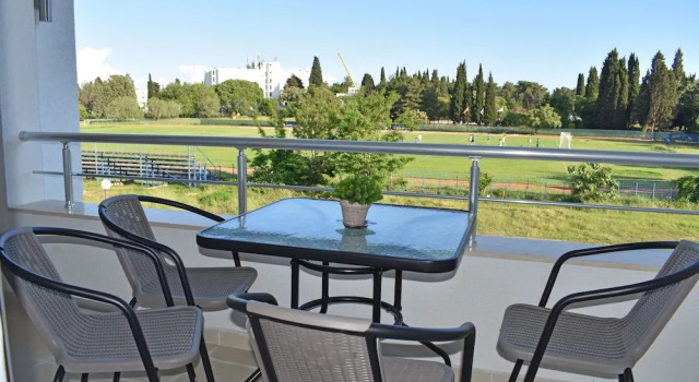 Апартаменты c 1 комнатой с балконом Apartments Aristokrata