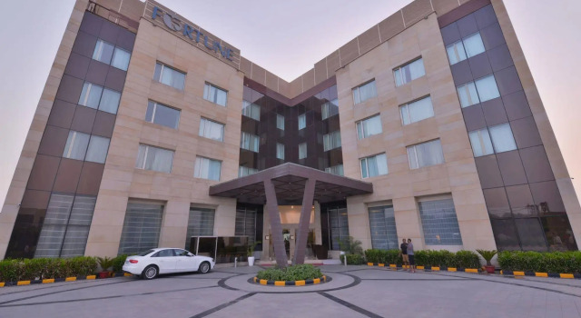 Fortune Park Orange, Varaa Hotelli Gurgaon 