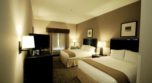 Двухместный люкс Holiday Inn Express & Suites Van Wert by IHG