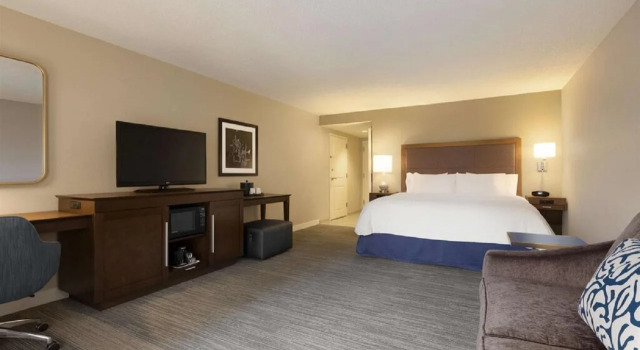 Hampton Inn & Suites Nashville Downtown