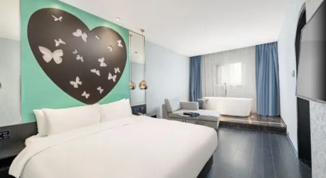 Люкс Deluxe Orange Hotel (Shanghai Hongqiao Airport Cao'an Road)