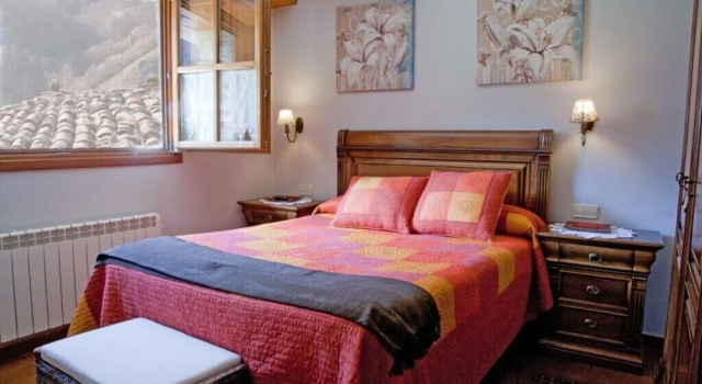 Apartamentos Rurales Valdecarzana, Book Apartment Vixidel Spain