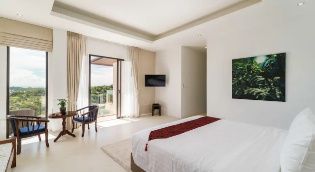 Вилла с 6 комнатами Villa Tasanee