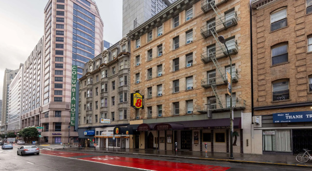 Super 8 by Wyndham San Francisco/Union Square Area, Забронировать Отель Отели Сан-Франциско с парковкой, рядом с Сады Йерба-Буэна, Парковка