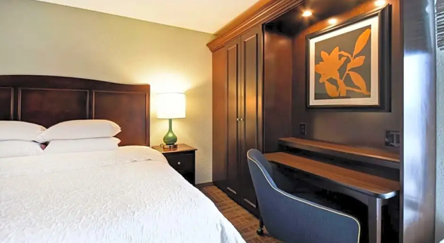 Номер Standard Hampton Inn Overland Park