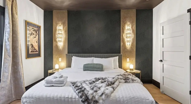 The Great Gatsby by Avantstay Hot Tub + Private Rooftop + Speakeasy Lounge + Firepit