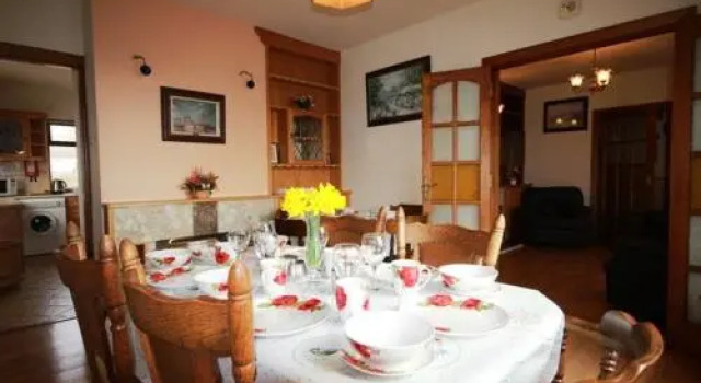 Pooreen House, Prenota Hotel Spiddal 