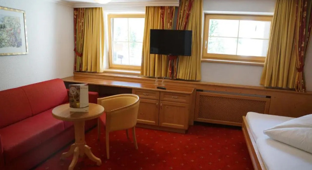 Номер Deluxe Hotel Alpina